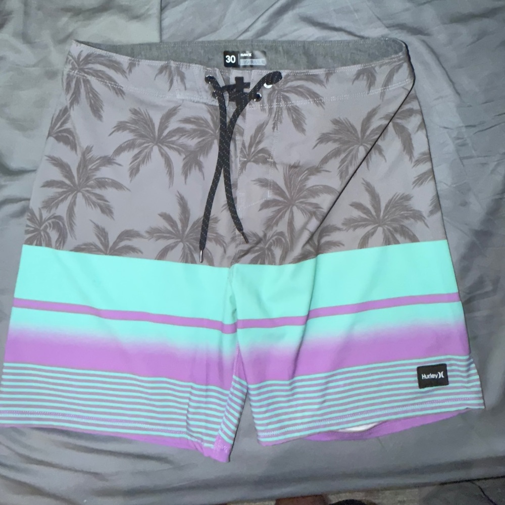 Hurley Men’s Palm-Print Mint & Lavender Colorblock Board Shorts